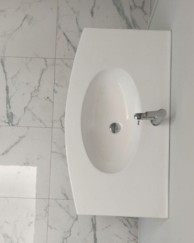 Mobile bagno sospeso Lady, curvo, con lavabo in ceramica, cm.100 Mobile bagno sospeso Lady, curvo, con lavabo in ceramica, cm.100