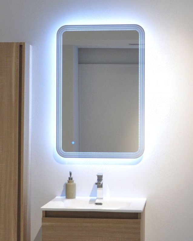 Specchio led con sensore touch e anti-appannamento, cm.60x90 Specchio led con sensore touch e anti-appannamento, cm.60x90